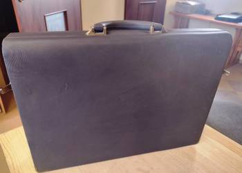 Neseser teczka dyplomatka na dokumenty