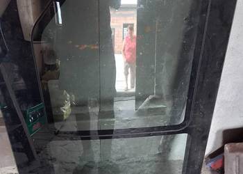 Szyba boczna trafi vivaro