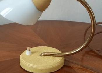 Mała lampka nocna z kloszem z lat 50/60 ub.wieku