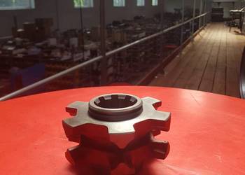 0203960660 Koło łańcuchowe tylne zew. Rozrzutnik T-088