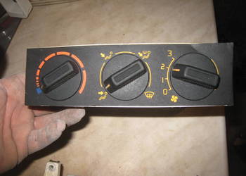 Panel sterowania nawiewów nadmuchu dmuchawy Renault 21