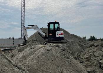 Wynajem minikoparki, brukarstwo, wykopy przyłączy, niwelacja terenu