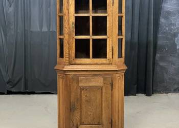 Klasyczna wąska witryna dębowa w rustykalnym stylu, ok. 1900 r., słupek