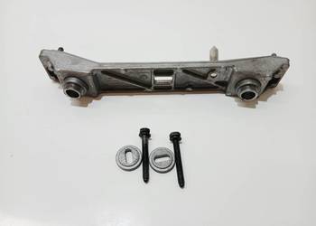 UCHWYT ŁOŻYSKA GŁÓWNEGO PRAWY TYŁ BMW 3 E93 7157264
