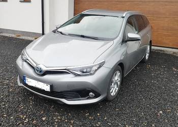 Toyota Auris II 1.8 Super stan, Hybrid + LPG...