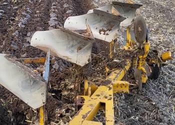 Pług obrotowy 4 skibowy Rumptstad