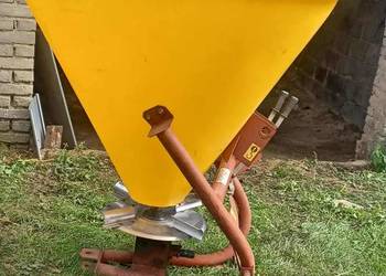 rozsiewacz do nawozów Strumyk