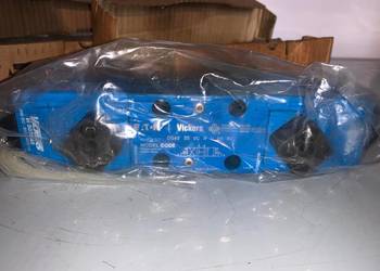 Vickers (Eaton) DG4V 3S 0C M U H5 60 02-109043 Directional Control Valve