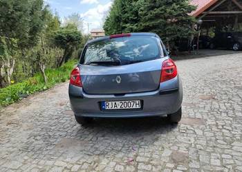 Renault Clio mały ekonomiczny
