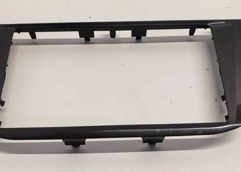 VW TIGUAN II RAMKA RADIA NAWIGACJI 5NA858071D