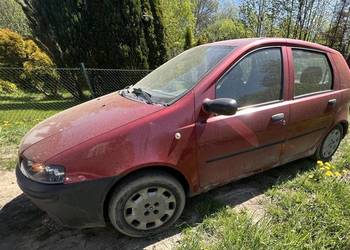 Cześć Fiat Punto 5 drzwi czerwony