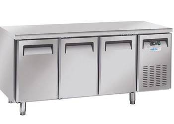 Stół chłodniczy 3-drzwiowy GN 1/1 boczny agregat Hendi 236727