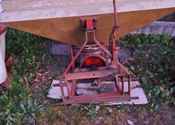 Sprzedam rozsiewacz do nawozu