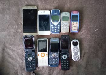 Zestaw telefonów uszkodzonych / niedziałających / działających