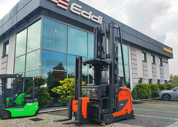 Wózek widłowy do wąskich korytarzy, komisjoner Linde K triplex 8,06 m|2019