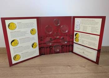 Folder / Klaser na medale "100. Rocznica Urodzin Jana Pawła II" – Skarbnica