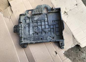 CLIO 3 PODSTAWA UCHWYT AKUMULATORA 8200314273