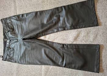 Spodnie damskie skórzane.