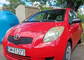 Toyota Yaris II 2007 bezyna 998cm3 manualna skrzynia biegów czerwona 3999zł