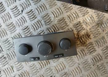 Panel nawiewu Opel Astra H Zafira B  13231053