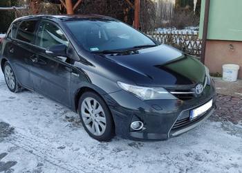 toyota auris 1,8 hybrid bogata wersja selection