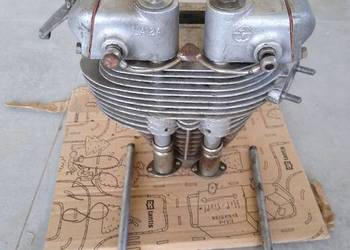 Junak m10 głowica + cylinder całość.