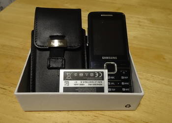 Telefon komórkowy firmy Samsung GTS 5610