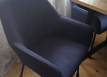 4 granatowe krzesła do salonu/jadalni