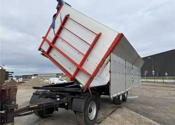 Przyczepa wywrotka do zboza