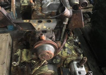 Silnik MWM 226-4 Fendt Renault pompa paliwa słupek czesci głowica