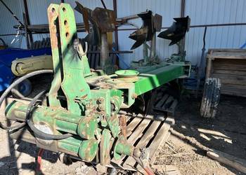 Pług 3 skibowy obrotowy