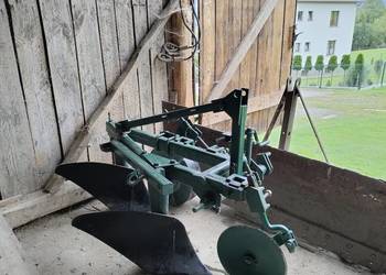 Pług dwu skibowy