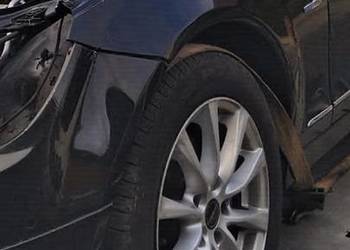 Błotnik lewy przód kombi Mercedes W204 czarny