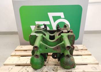 Wspornik osi L116018 John Deere 6810