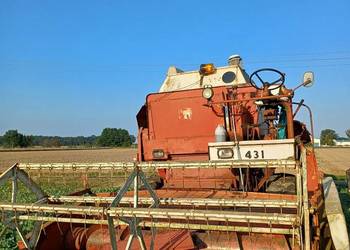 Kombajn zbożowy case 431 silnik 6 cyl