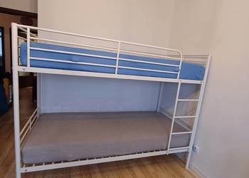 Sprzedam łóżko piętrowe z materacami