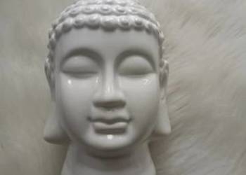 Głowa buddy rzeźba ceramiczna biała