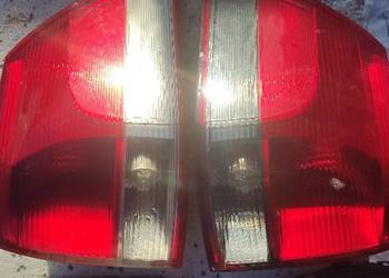 Prawa lampa tylna kombi, radio, przełącznik świateł i inne