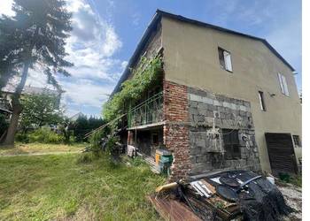 Syndyk sprzeda udział 1/64 w nieruchomości gruntowej zabudowanej domem