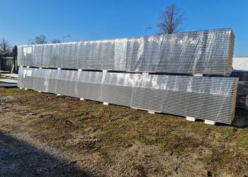 Płyty warstwowe ścienne oraz dachowe 40mm 2gat. od ręki