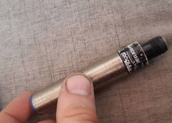 indual um18x-bc65hp czujnik ultradźwiękowy