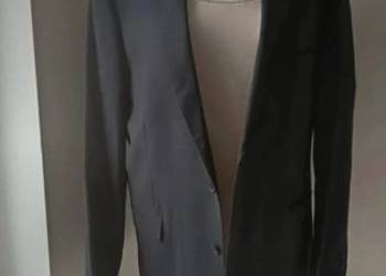 Elegancka Marynarka granatowa firmy Vistula. Poduszki na ramieniu,

Rozmiar