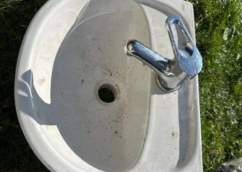 umywalka z baterią