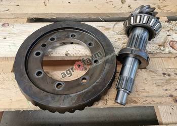 Wałek atakujący z kołem John Deere  5400, 5500