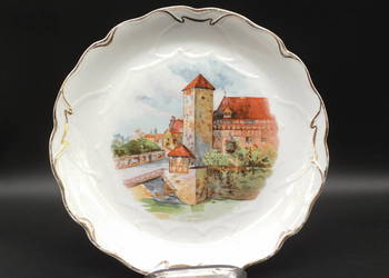 Porcelanowy talerz z malowniczym pejzażem
