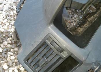 Wloty powietrza nadmuchu deska rozdzielcza VW Transporter T5