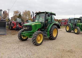 JOHN DEERE 5070M
