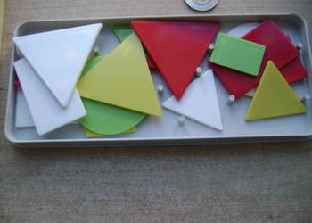 Starocie z PRL - Pomoce szkolne = Zestaw do nauki geometrii w PRL