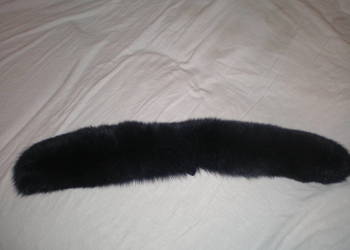 Sprzedam kołnierz koloru granatowego, długość 74 cm