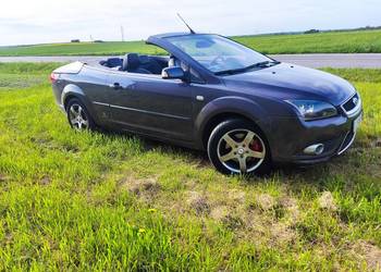ford focus kabrio z twardym dachem